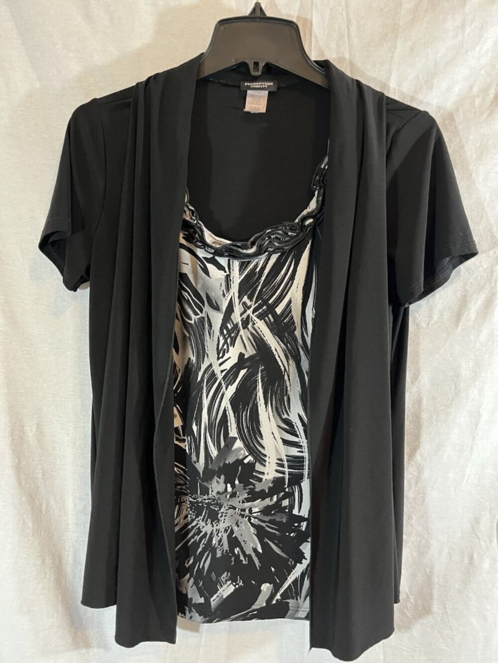 Perception Concept Women’s Large Black & White Floral Shrug/Blouse